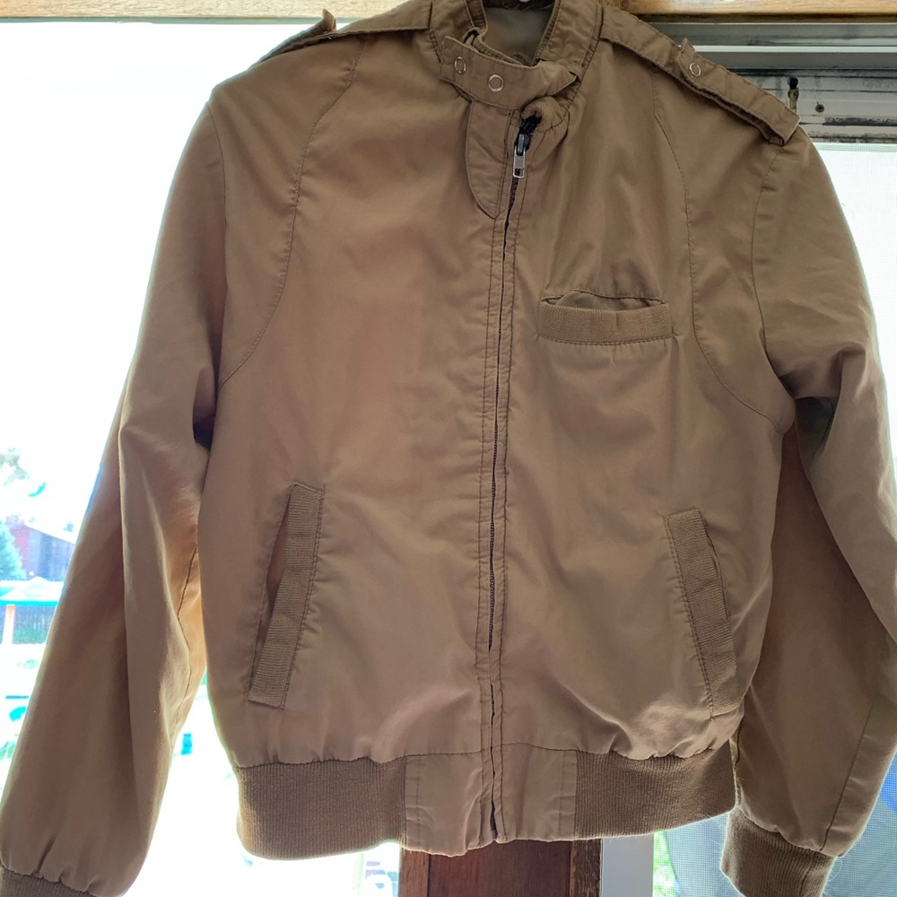 Members only (type) cropped jacket